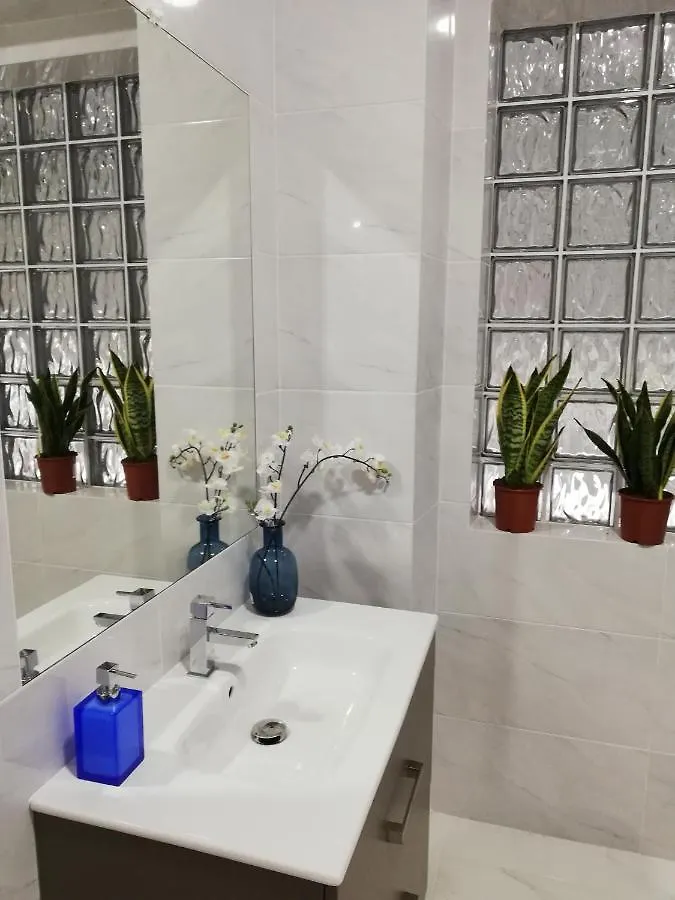 Blue Bairro Guesthouse Lisbon 0*,  Portugal